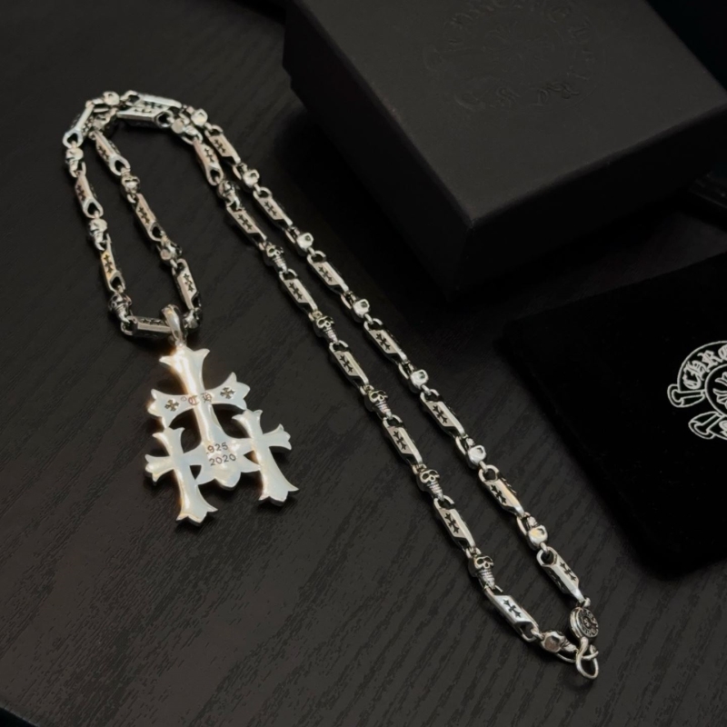 Ch*0me He**ts necklaces